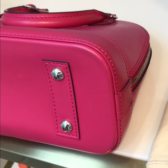 Authentic Louis Vuitton Alma BB - Picture 6 of 7